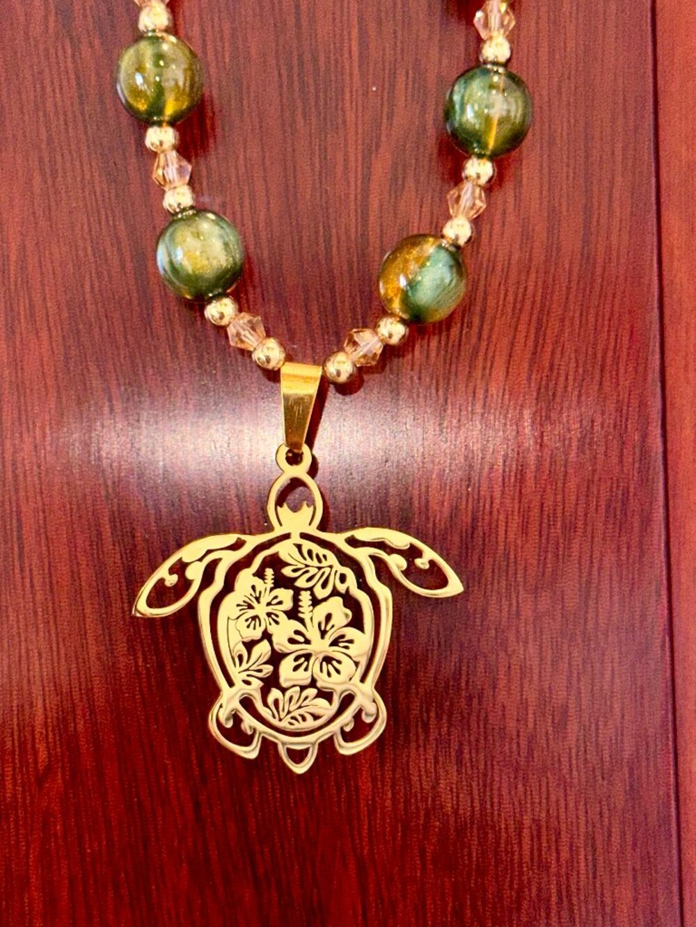 Hawaiian Filigree Sea Turtle & Hibiscus pendant necklace - Beautiful Hono